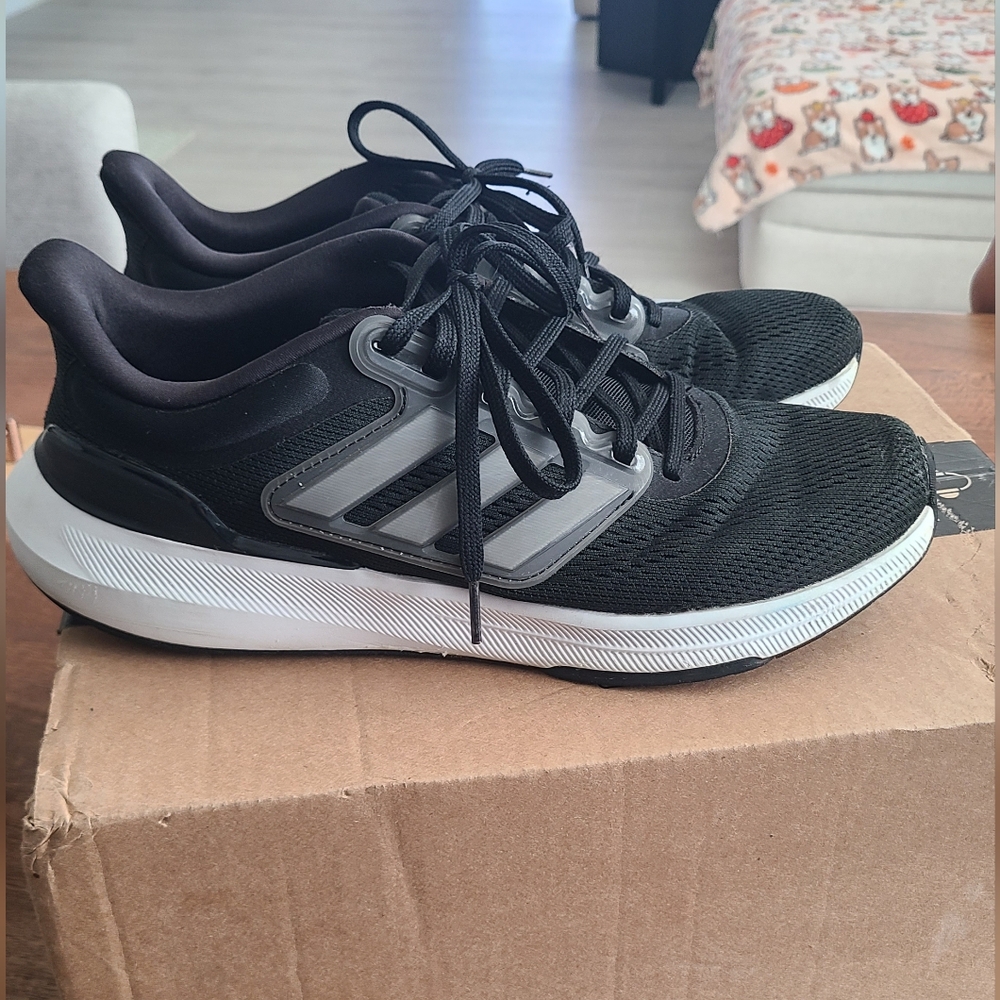 adidas ultrabounce running shoes